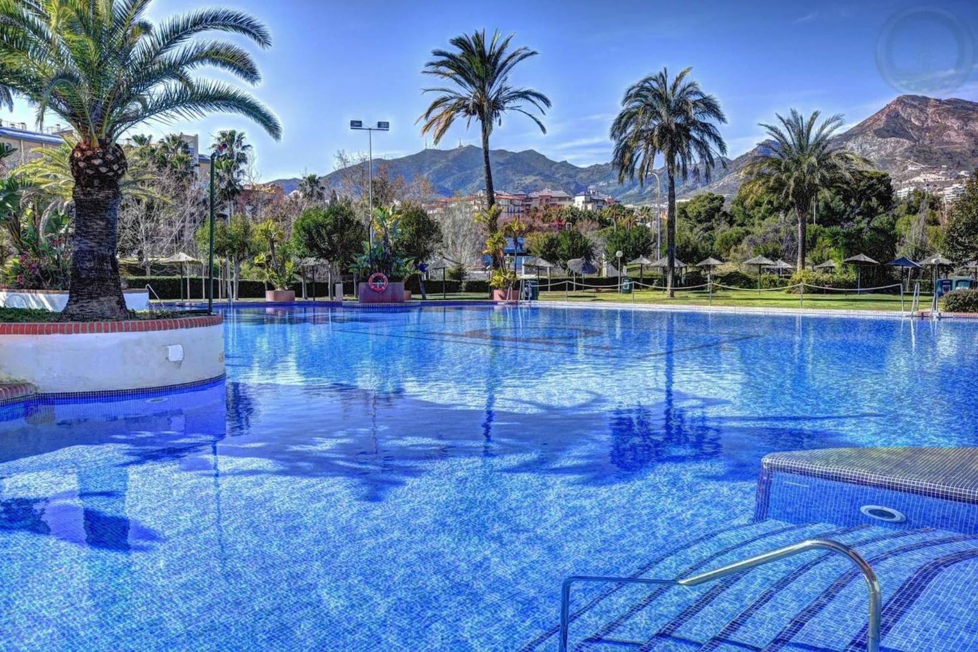 Frontal Sea View Apartment Benalbeach Benalmádena Dış mekan fotoğraf