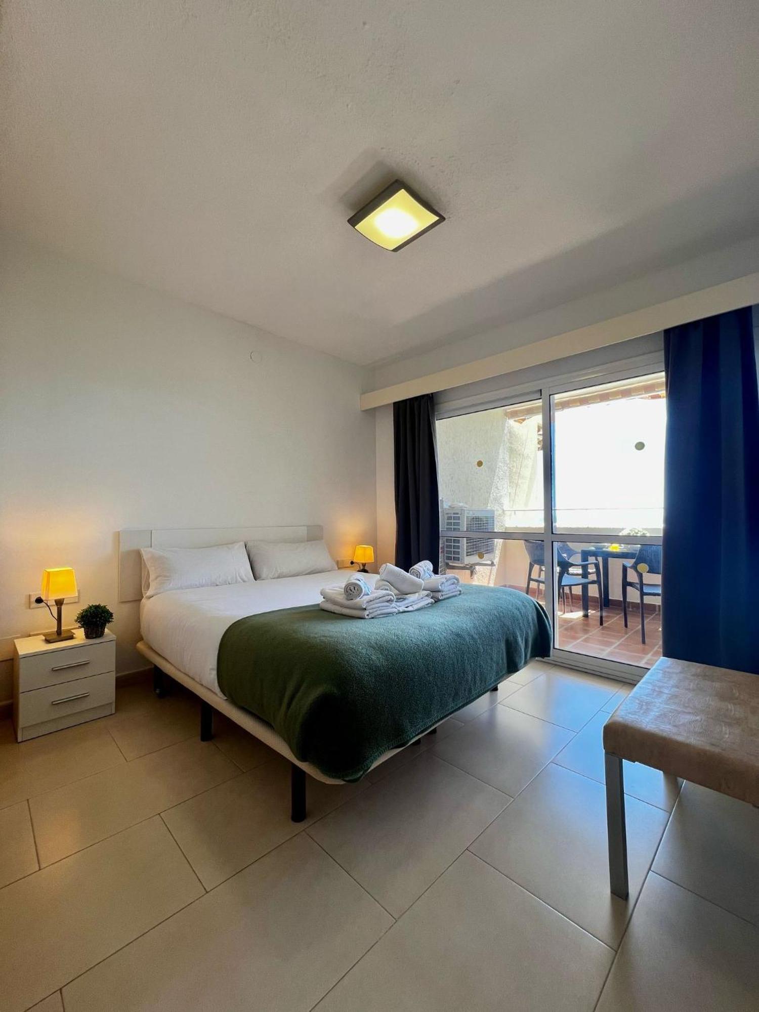 Frontal Sea View Apartment Benalbeach Benalmádena Dış mekan fotoğraf